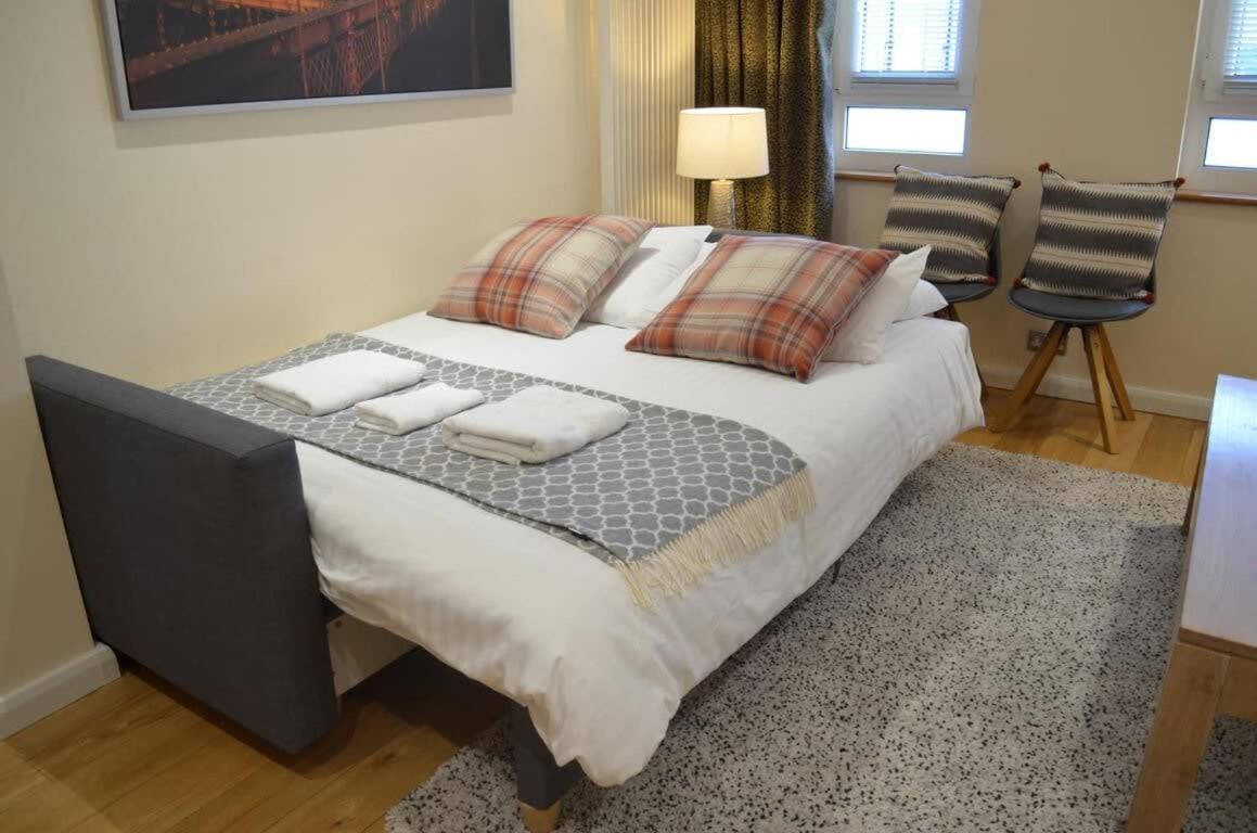 Tower Bridge 2Br Apartment For 6 With Terrace Londres Exterior foto